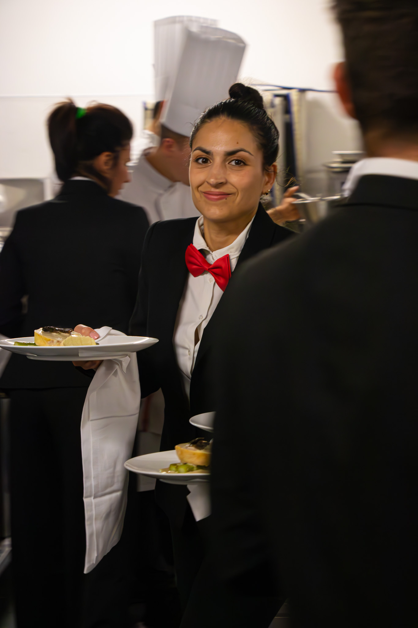 equipes_c-gastronomie_serveuse